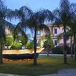 Club Esse Aquilia Village Hotel 4*