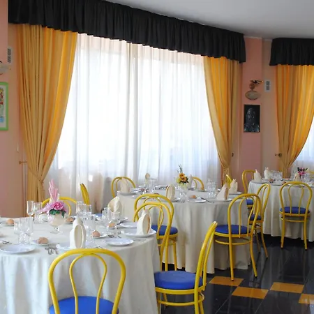 Club Esse Aquilia Village 4*