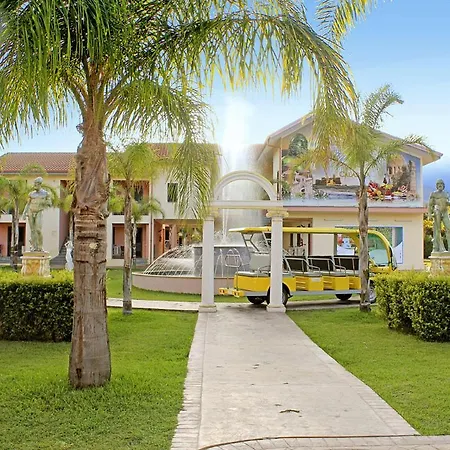 Club Esse Aquilia Village ホテル 4*