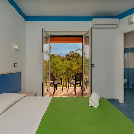 Club Esse Aquilia Village 4*