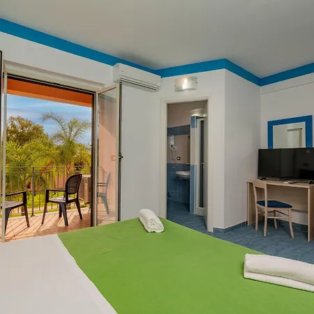 Club Esse Aquilia Village 4*