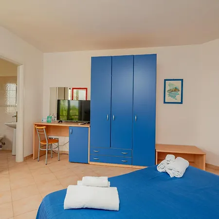 Club Esse Aquilia Village 4*