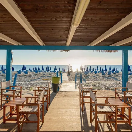 מלון Club Esse Aquilia Village