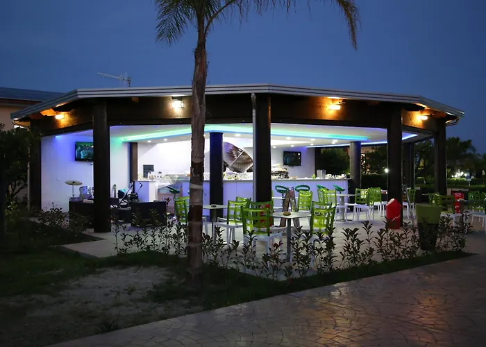 Szálloda Club Esse Aquilia Village 4*