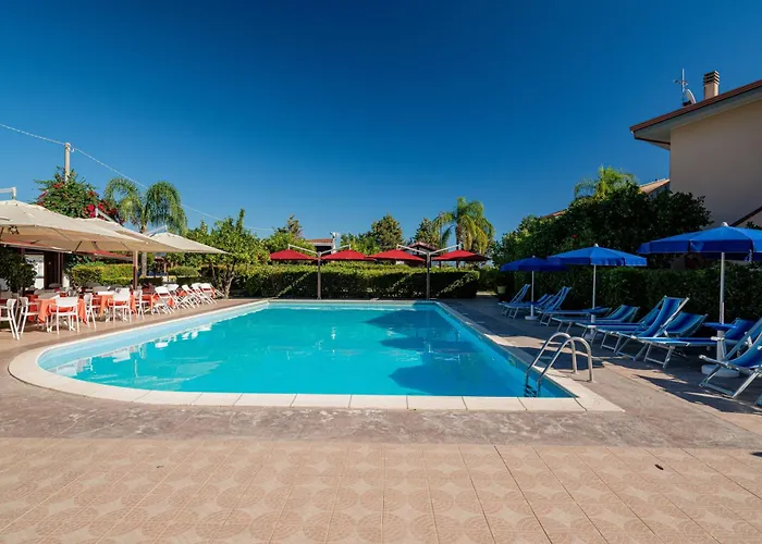 Club Esse Aquilia Village Szálloda