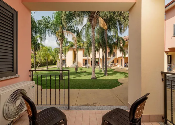 Club Esse Aquilia Village Szálloda 4*