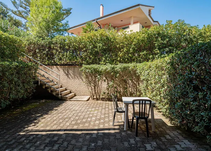 Szálloda Club Esse Aquilia Village 4*